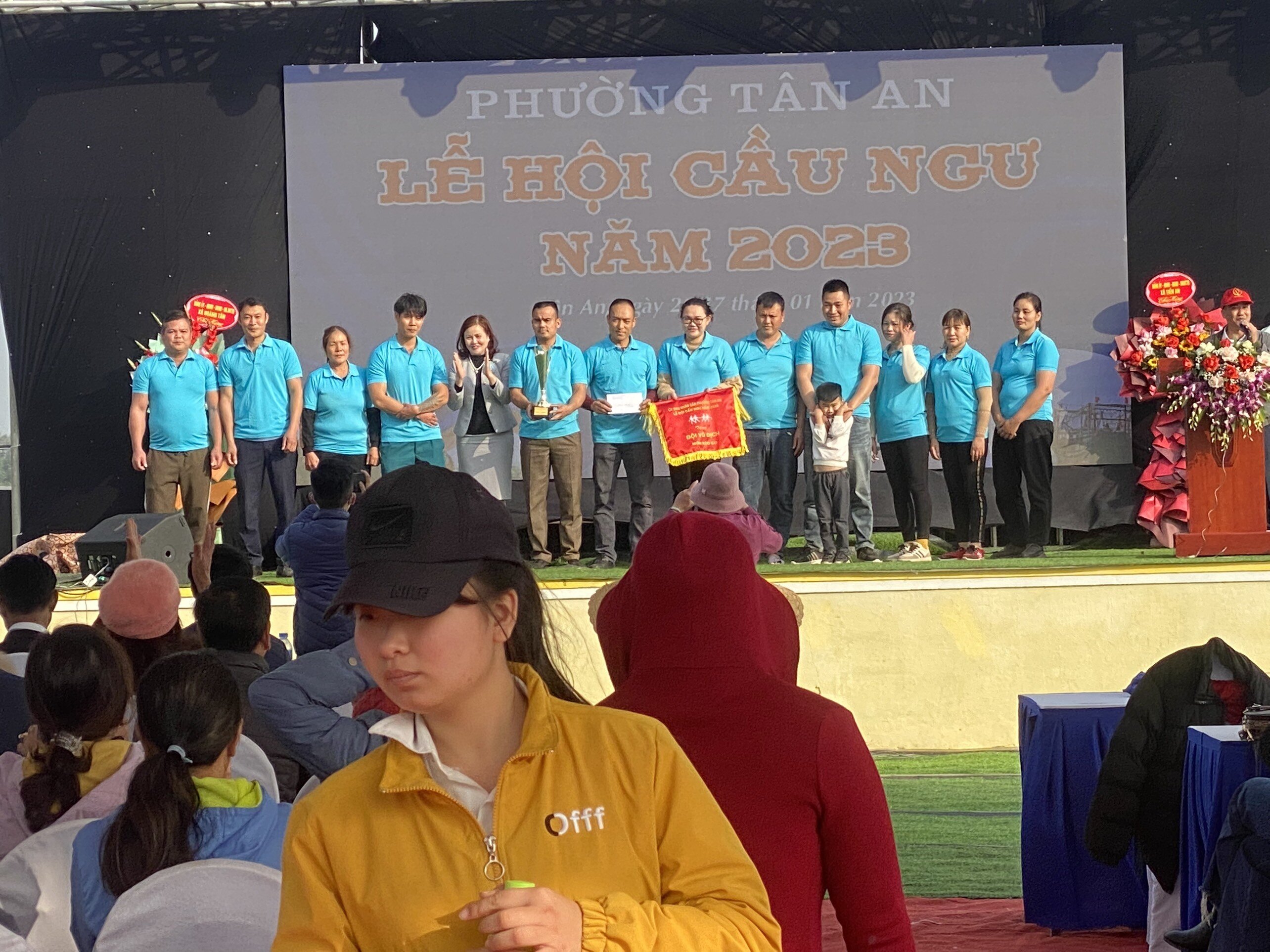 Ông Vũ Đình Bẩy (59 tuổi, ở Thống nhất 3, phường Tân An) có thâm niên 4 đời làm nghề đánh bắt cá cho biết: “Lễ hội Cầu Ngư đã khơi dậy truyền thống, phong tục tập quán truyền thống của địa phương và những nét riêng của nghề khai thác, đánh bắt thủy hải sản trên địa bàn. Những ngày lễ hội, con cháu chúng tôi từ khắp mọi miền đất nước cũng tìm về quê hương vui xuân, tham gia lễ hội”.
