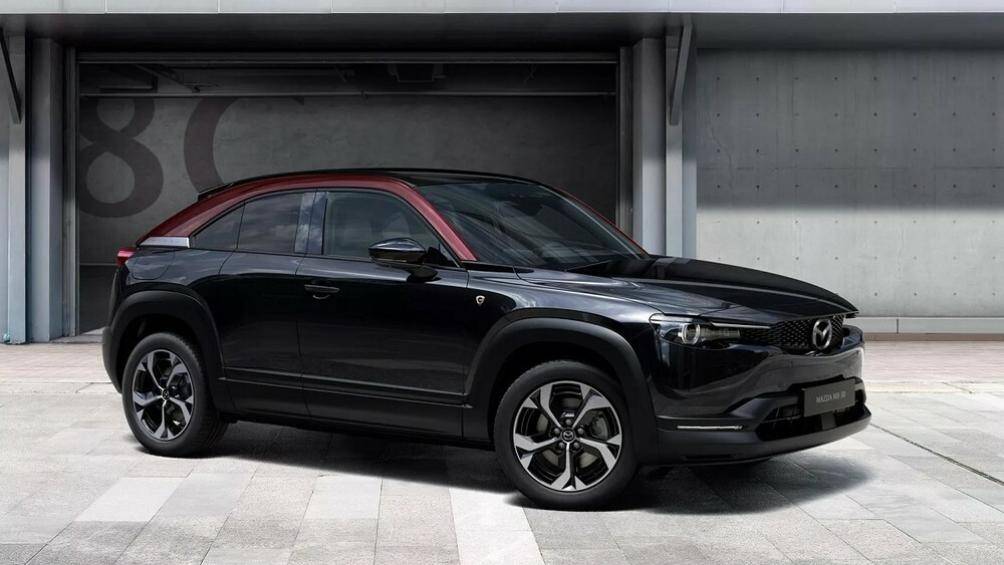 Ngoài ra, xe còn có phiên bản giới hạn R-EV Edition R với giá 37.950 Bảng (1,087 tỷ đồng)