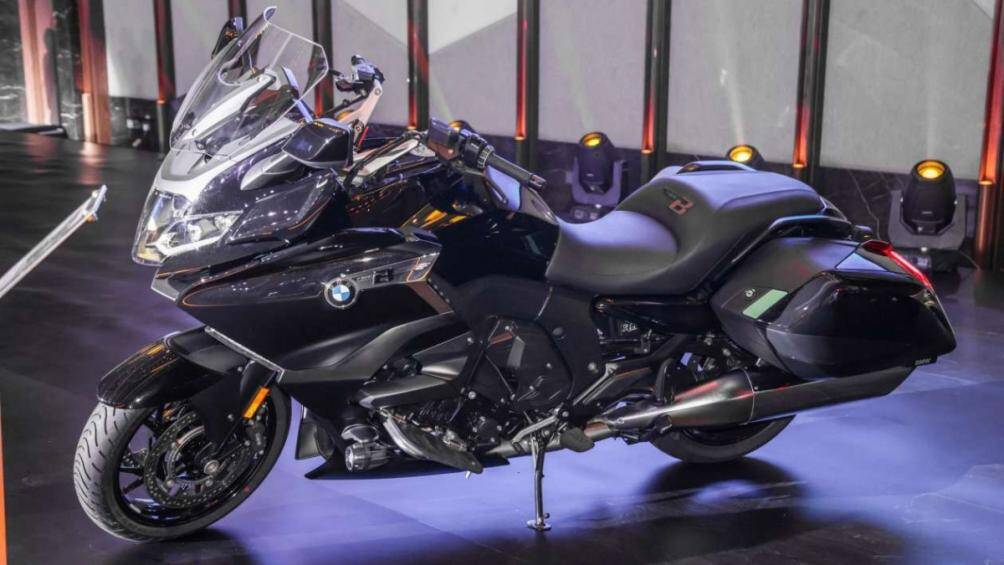 Mẫu mô tô đường trường BMW K1600B 2023 vừa được giới thiệu tại Kuala Lumpur, Malaysia trong một cuộc họp thường niên của hãng xe Đức