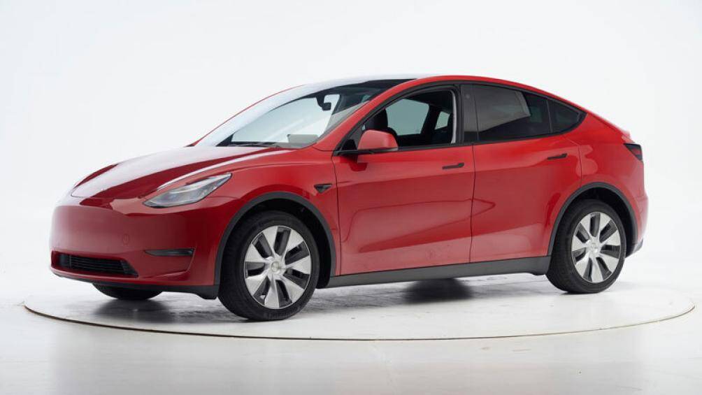 4. Tesla Model Y (doanh số: 758.605 chiếc)