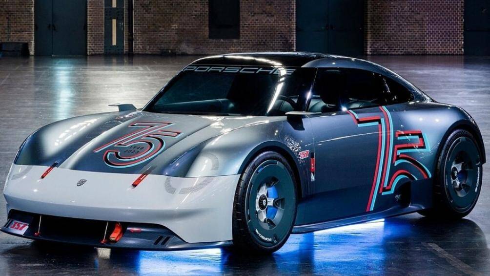 Siêu xe Vision 357 được lấy cảm hứng từ mẫu xe mui trần Porsche 356 đầu tiên đã chính thức ra mắt cách đây gần 75 năm