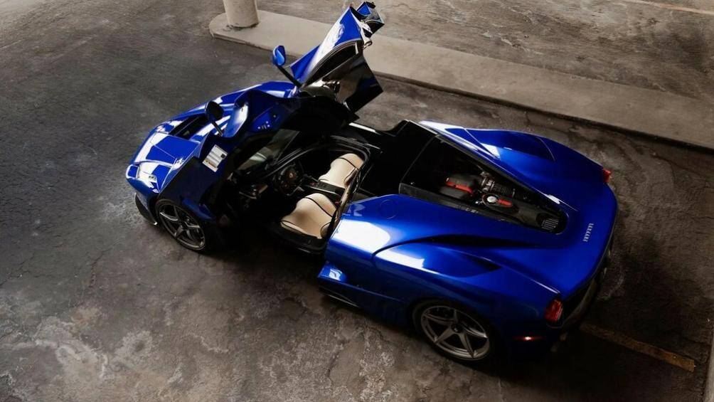 Tại thời điểm đăng tải thông tin, màn hình hiển thị của xe Ferrari LaFerrari dừng ở con số 3.186 miles, tương đương 5.127 km