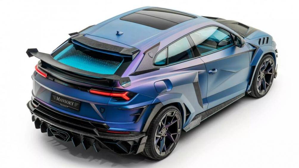 Đặc biệt ở phần thân xe, vị trí cửa ở hàng ghế thứ hai đã biến mất hoàn toàn