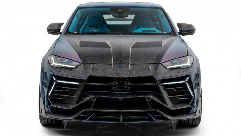 Mansory vẫn tiếp tục tinh chỉnh hiệu suất cho Venatus Coupe Evo C với động cơ V8-4.0L tăng áp kép cho ra công suất 900 mã lực và 1.100 Nm mô-men xoắn