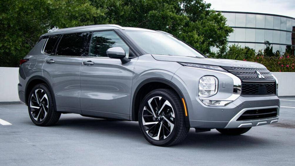 9. Mitsubishi Outlander 2023