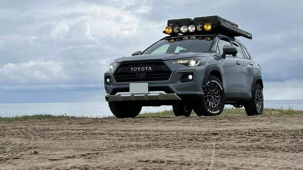 Khả năng off-road của chiếc crossover được cải thiện với hệ thống treo AgeMaxxi giúp tăng khoảng sáng gầm xe