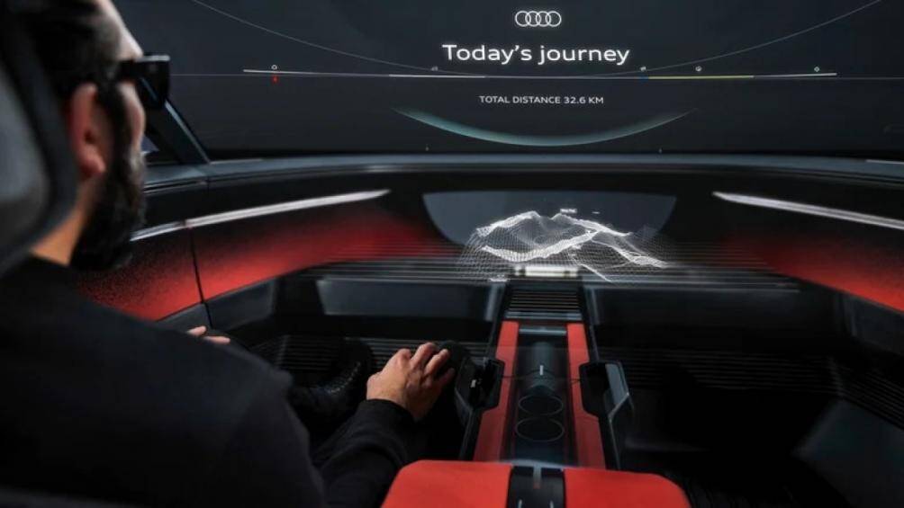 Audi cho biết mẫu xe này có thể tạo ra công suất khoảng 435 mã lực và mô-men xoắn 720 Nm từ hai mô-tơ điện