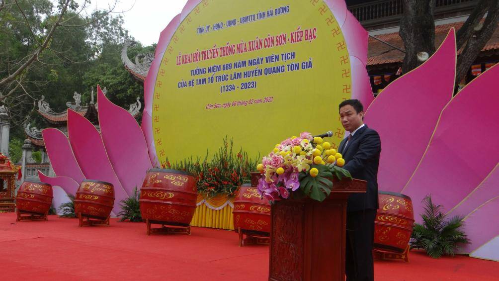 Ông Triệu Thế Hùng, Phó Bí thư Tỉnh uỷ, Chủ tịch UBND tỉnh Hải Dương cho biết, tỉnh Hải Dương luôn phát huy các giá trị văn hóa vật thể, phi vật thể tại khu di tích Côn Sơn; quan tâm đầu tư, bảo tồn, tu bổ, phục dựng nhiều công trình tiêu biểu, để Côn Sơn trở thành "chốn tùng lâm đẹp đẽ" như lời Bác Hồ đã dặn.