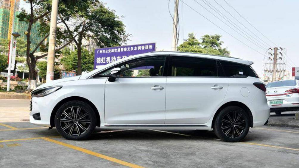 1. BYD Song (doanh số: 459.429 chiếc)