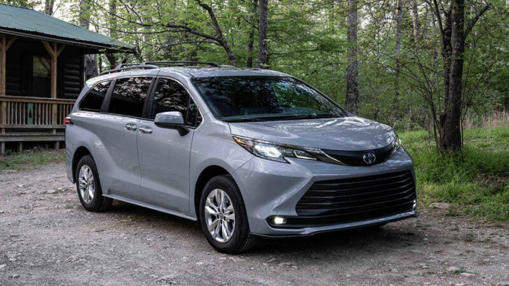 3. Toyota Sienna (doanh số: 132.699 chiếc)