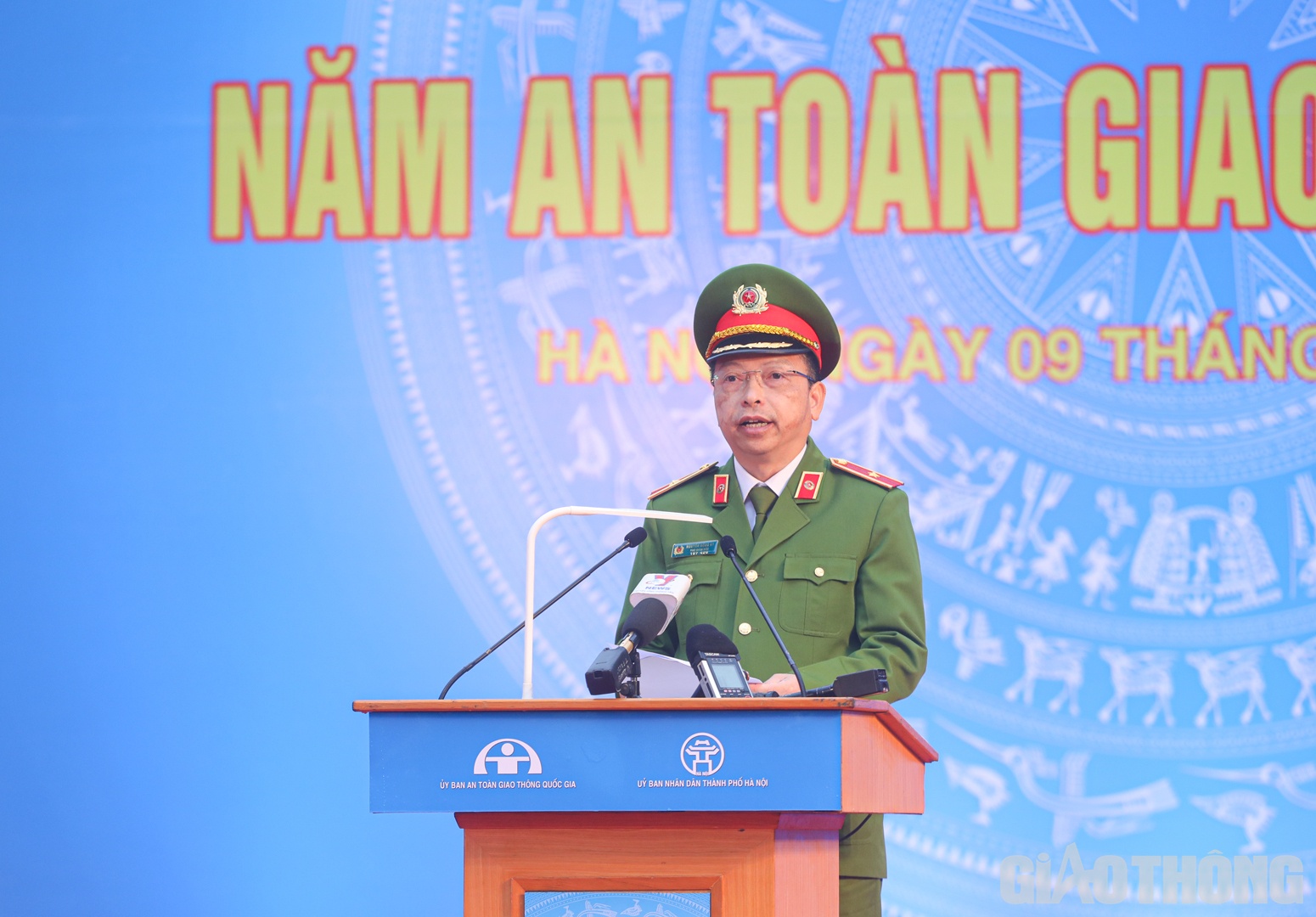 Thiếu tướng Nguyễn Hồng Ky, Phó giám đốc CATP Hà Nội phát biểu tại buổi lễ.