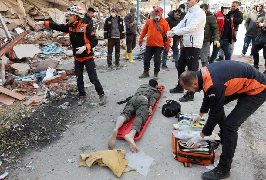 Người đàn ông này là người tị nạn từ Syria. Ông chạy trốn khỏi nội chiến liên miên ở Syria và sang Thổ Nhĩ Kỳ, kết hôn với bà Esra - một phụ nữ bản địa. Cặp đôi có 2 người con là Mahsen và Besira. Ảnh - Reuters