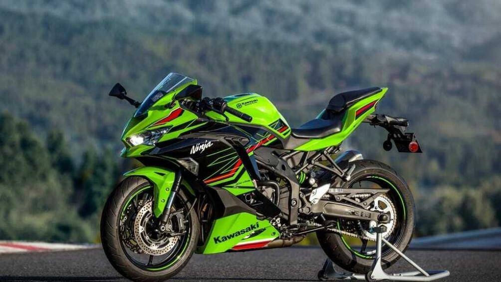 Tin đồn về mẫu ZX-4RR xuất hiện từ tháng 5/2021 nhưng đến nay mẫu xe sport bike này mới chính thức ra mắt tại thị trường Mỹ