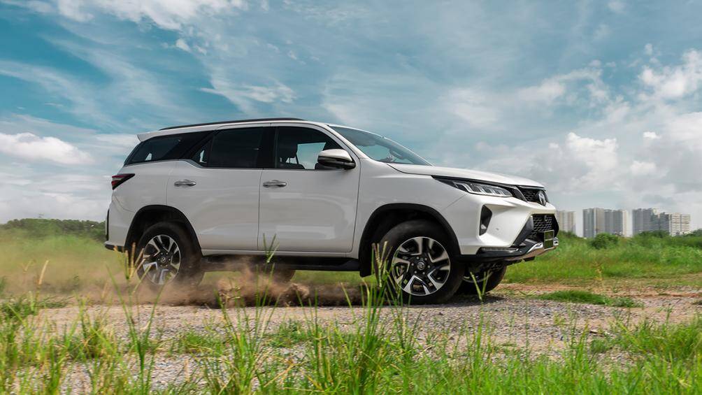 5. Toyota Fortuner (doanh số: 76.099 chiếc)