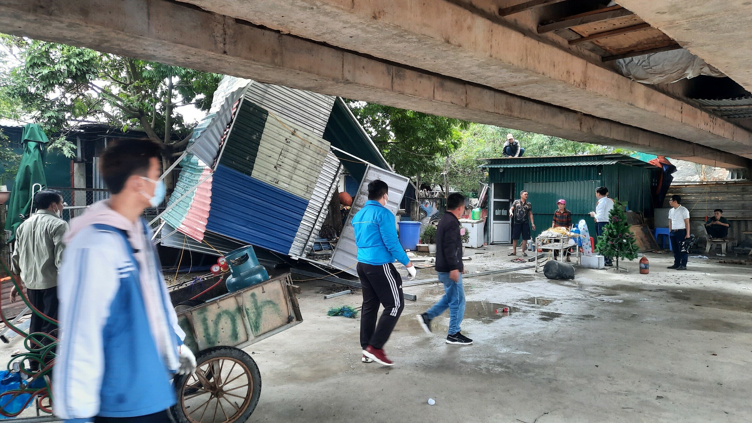"Công ty Hà Thái nếu phát hiện vi phạm, báo cáo với chính quyền địa phương, chúng tôi sẽ phối hợp để xử lý kịp thời, tránh hiện tượng tái lấn chiếm", ông Tiến nói.
