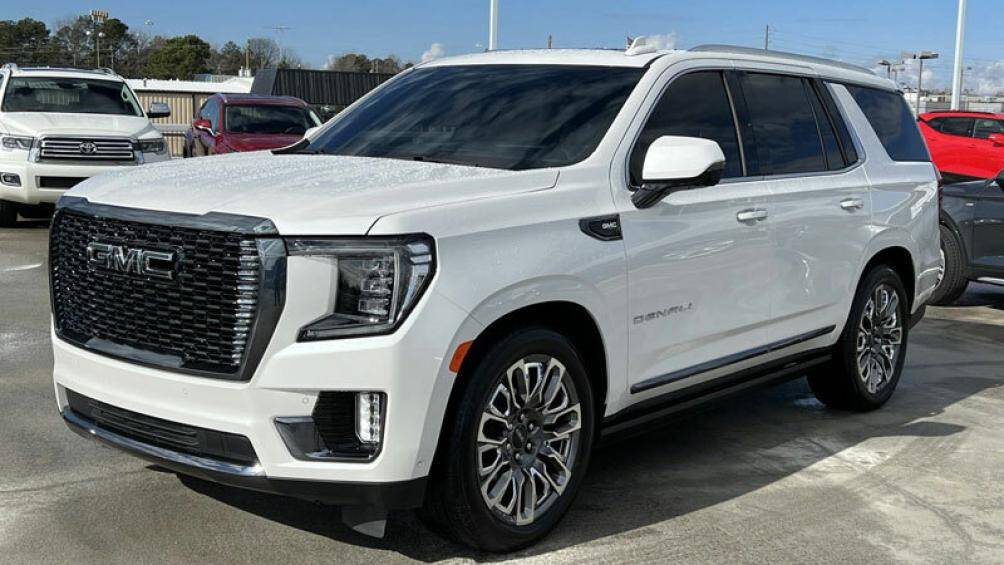 7. GMC Yukon 2023 (giá khởi điểm: 57.400 USD)