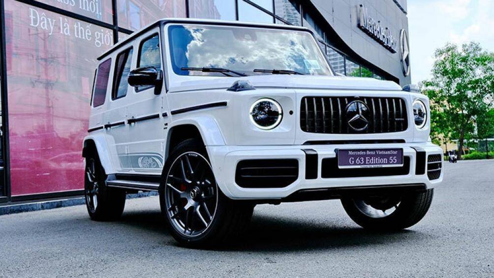 Đây là phiên bản kỷ niệm 55 năm ra mắt của thương hiệu AMG nên xe sẽ được sản xuất với số lượng hạn chế