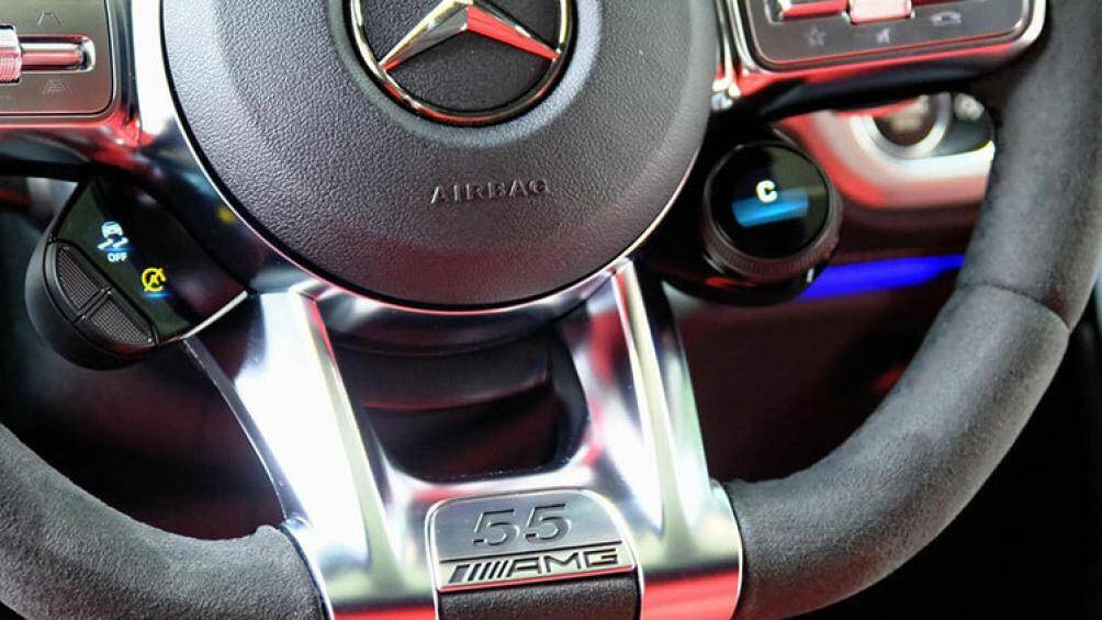 Mức giá xe Mercedes-AMG G63 Edition 55 2023 tại Việt Nam sẽ từ 12,6 tỷ đồng, đắt hơn bản tiêu chuẩn là 1,66 tỷ đồng và G63 V1 860 triệu đồng