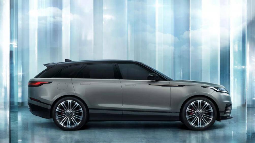 Range Rover Velar 2024 có giá khởi điểm tham khảo 66.600 USD (giá quy đổi 1,5 tỷ đồng), bản cao nhất khoảng 98.400 USD