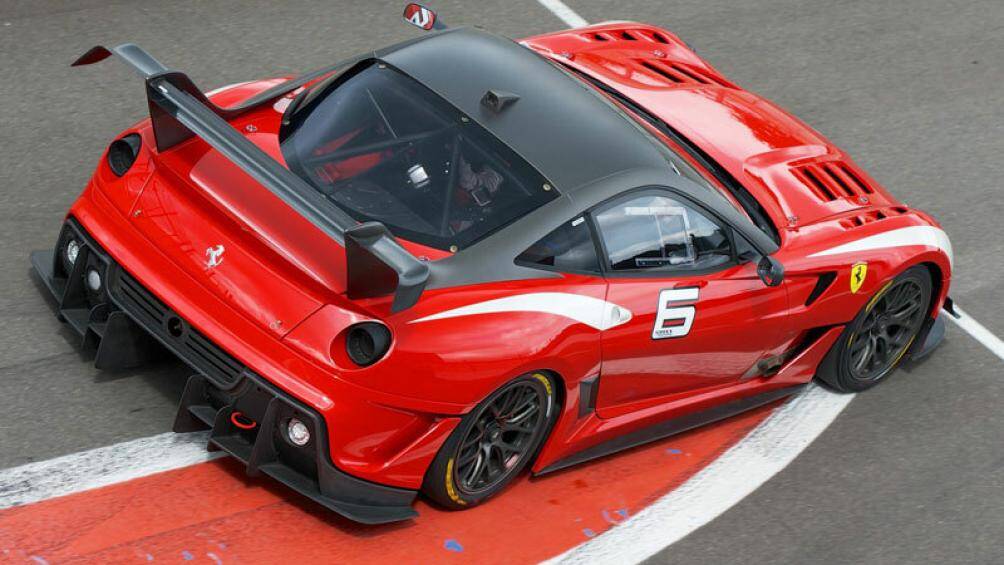 10. Ferrari 599XX Evoluzione (giá: 2 triệu USD)