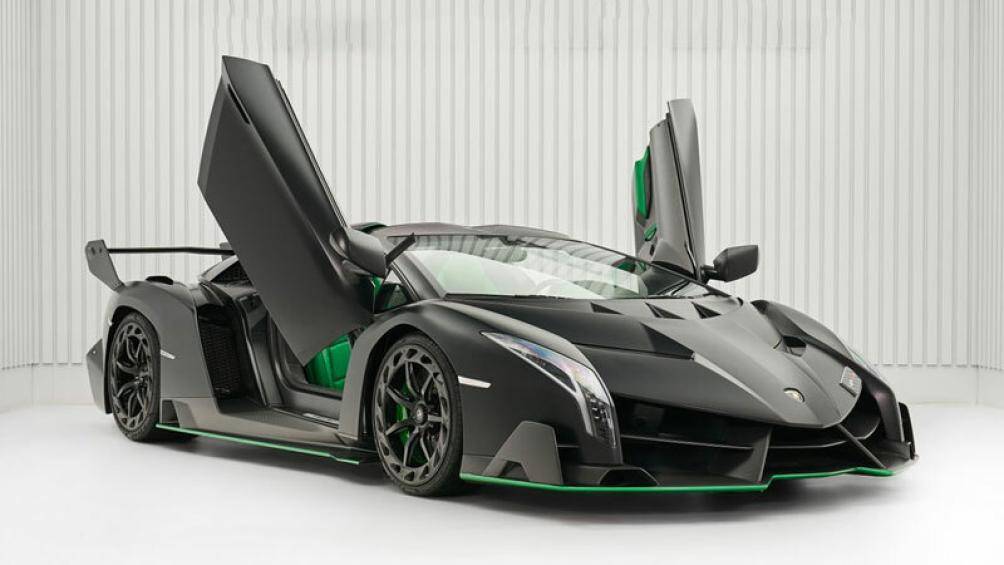 3. Lamborghini Veneno Roadster (giá: 4,5 triệu USD)
