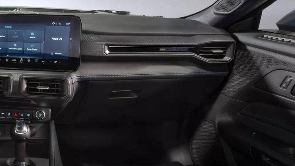 Gói hệ thống an toàn đầy đủ bao gồm kiểm soát hành trình thích ứng, nhận dạng biển báo giao thông và Hỗ trợ phanh khi lùi đỗ...