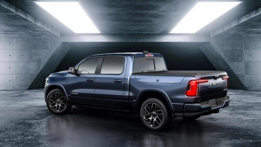 Ram có ngoại hình như một phiên bản của Ram 1500, không có sự đột phá như xe điện Chevrolet Silverado