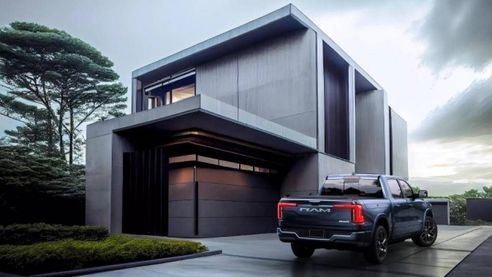 Hiện tập đoàn Stellantis đã bắt đầu nhận cọc dành cho mẫu xe bán tải thuần điện này