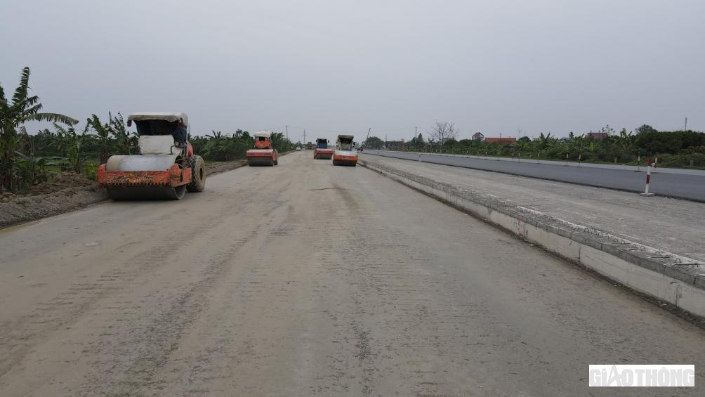 Hình hài tuyến đường nối 2 cao tốc từng bước hiển hiện.