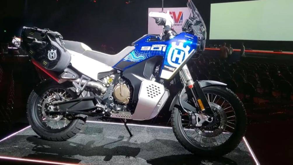 Hãng mô tô Thụy Điển Husqvarna vừa ra mắt biến thể khác của mẫu adventure tầm trung có tên Norden 901 Expedition