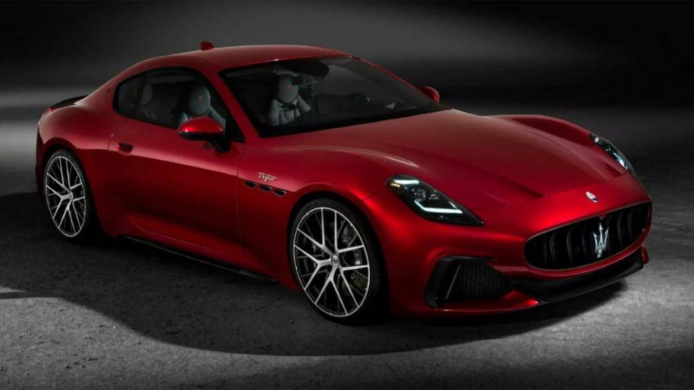 Maserati GranTurismo 2024 dù đã ra mắt từ lâu nhưng chỉ mới được công bố giá bán tại Mỹ với mức khởi điểm từ 174.000 USD (khoảng 4,1 tỷ đồng)