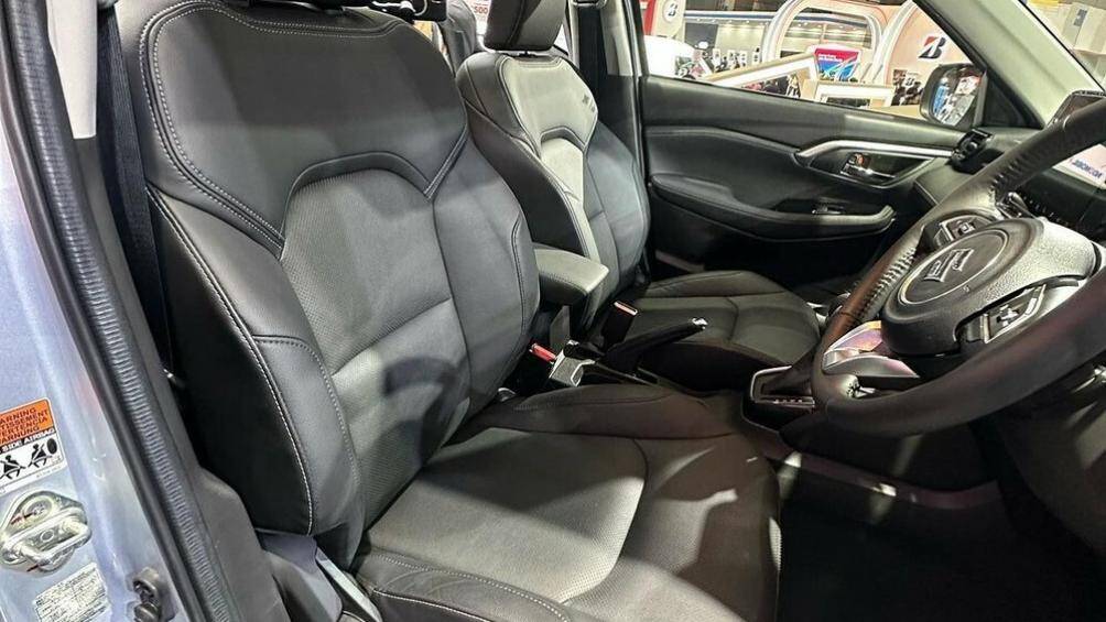 Hệ truyền động Smart Hybrid trên Suzuki Grand Vitara 2023 tạo ra công suất tối đa 103 mã lực và mô-men xoắn cực đại 107 Nm