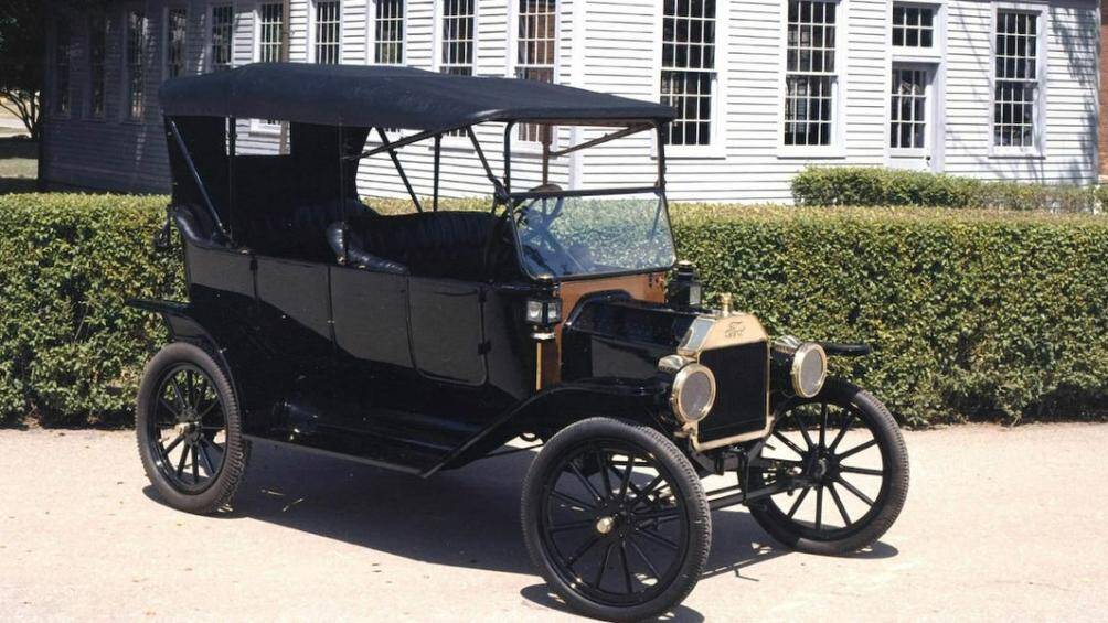 Ford Model T - Giá khởi điểm từ 850 USD (khoảng 20,2 triệu đồng)