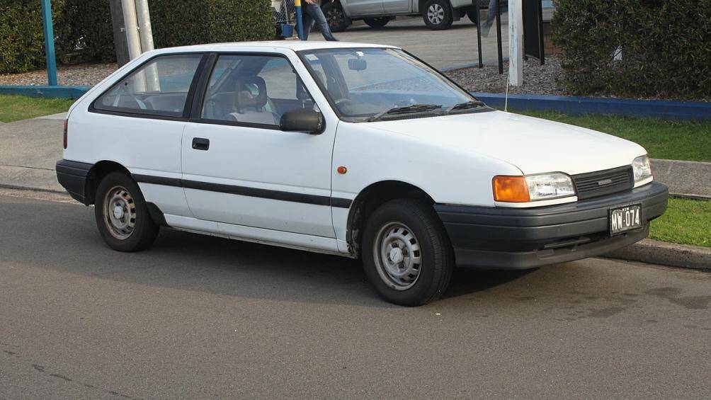 Hyundai Excel - Giá khởi điểm từ 5.000 USD (khoảng 119 triệu đồng)