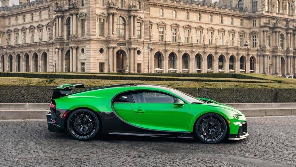 Tên gọi của chiếc xe này là "Soixante" trong tiếng Pháp có nghĩa là "60" nhằm gợi nhớ thứ tự của chiếc siêu xe này