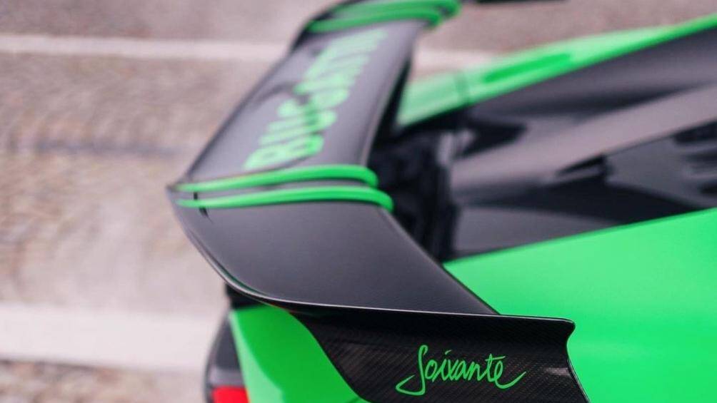 Khối động cơ này cho khả năng tăng tốc từ 0-100 km/h trong 2,3 giây và tốc độ tối đa đạt 350 km/h