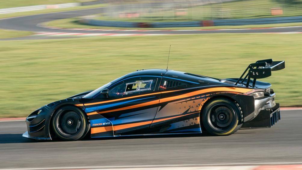 So với phiên bản 2018, McLaren 720S GT3 EVO sở hữu ngoại thất được tinh chỉnh lại về mặt khí động học, hệ thống phanh và hệ thống treo