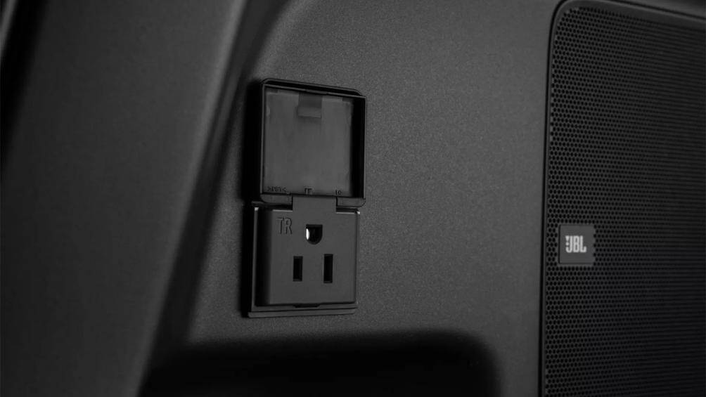 Việc nâng công suất giúp xe có thể hoàn thành cú tăng tốc nước rút từ 0-96 km/h trong vòng 6,3 giây