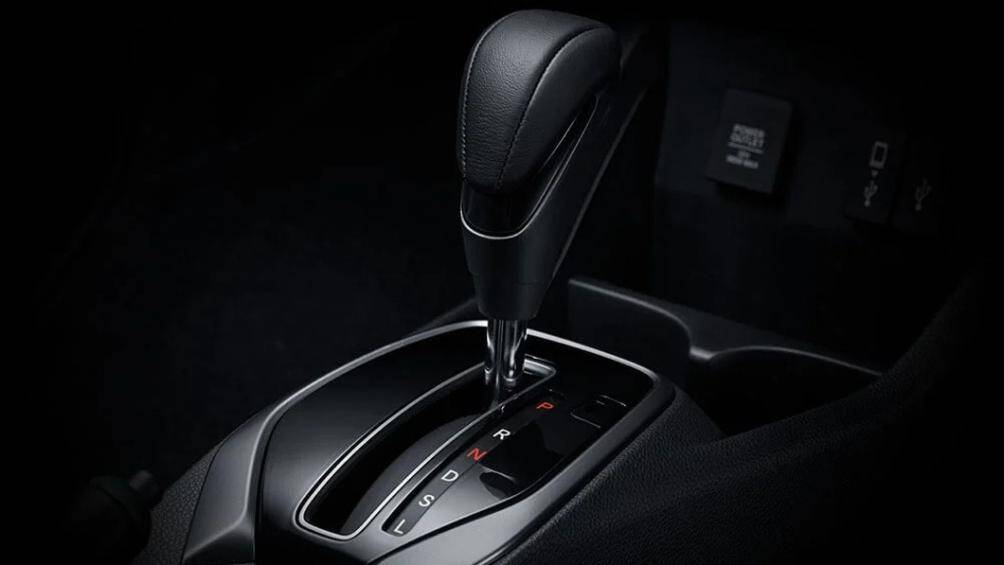 Honda WR-V 2023 sử dụng động cơ xăng 4 xi-lanh, hút khí tự nhiên, dung tích 1.5L, sản sinh công suất tối đa 121 mã lực và mô-men xoắn cực đại 145 Nm