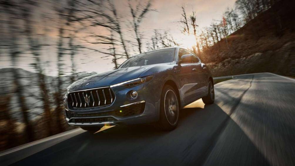 Động cơ kể trên giúp Maserati Levante GT Hybrid 2023 tăng tốc từ 0-100 km/h trong 6,0 giây và tốc độ tối đa 245 km/h