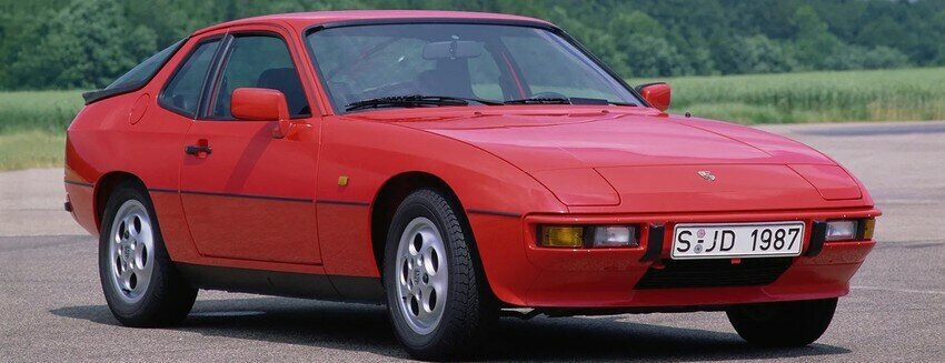 Porsche 924 (giá bán từ 7.500 - 11.000 USD)