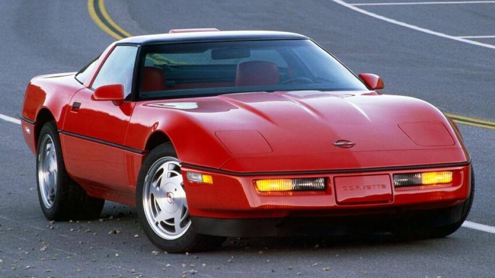 Chevrolet Corvette (giá bán 7.300 USD)