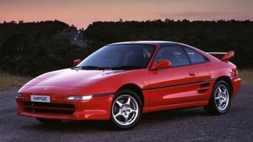 Toyota MR2 (giá bán 11.100 USD)