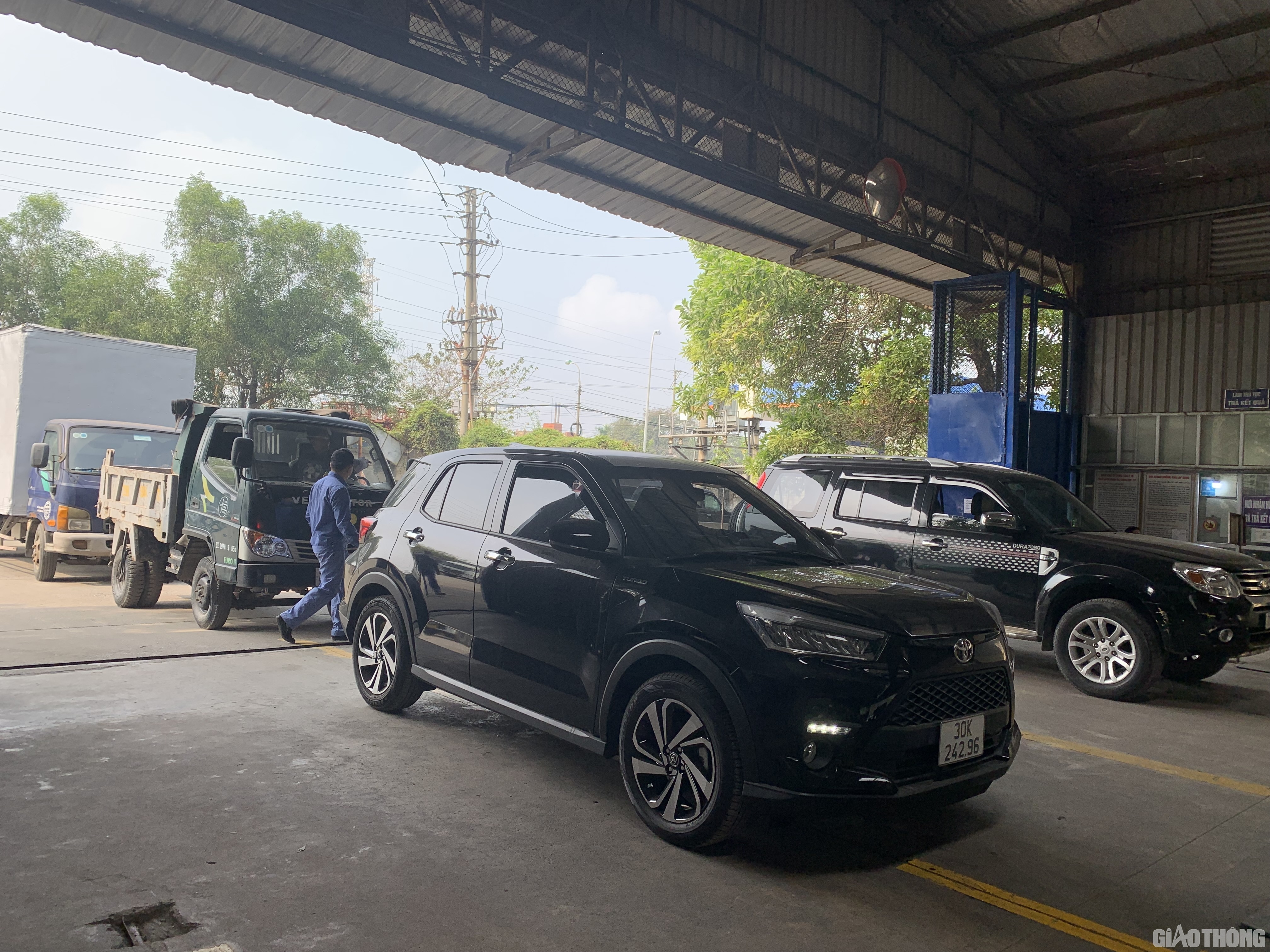 Đây là 1 trong 2 đơn vị đăng kiểm được Cục Đăng kiểm VN mở cửa hoạt động trở lại từ ngày 15/2 sau khi bị tạm dừng hoạt động để phục vụ công tác điều tra