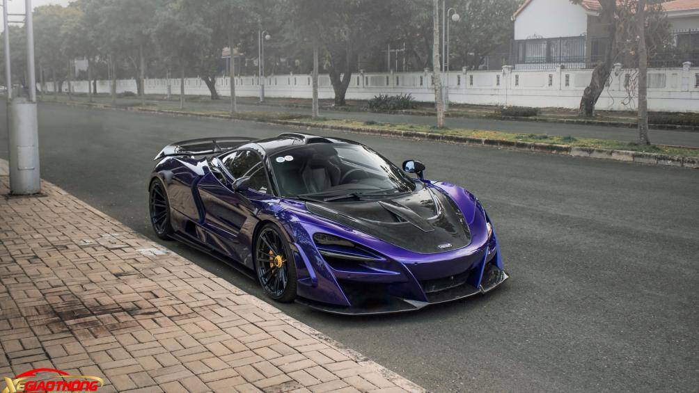 Dù nhận được thay đổi toàn diện về mặt ngoại thất, động cơ của xe vẫn được giữ nguyên bản khiến không ít người cảm thấy tiếc nuối. Khối động cơ V8 dung tích 4.0 lít tăng áp kép vẫn cho công suất 710 mã lực và mô-men xoắn đạt 770 Nm thay vì nâng lên 806 mã lực và 878 Nm mô-men xoắn như cấu hình trọn vẹn của McLaren 720S N-Largo, thời gian tăng tốc từ 0-100 km/h khi đó sẽ giảm xuống từ 2,9 còn 2,7 giây