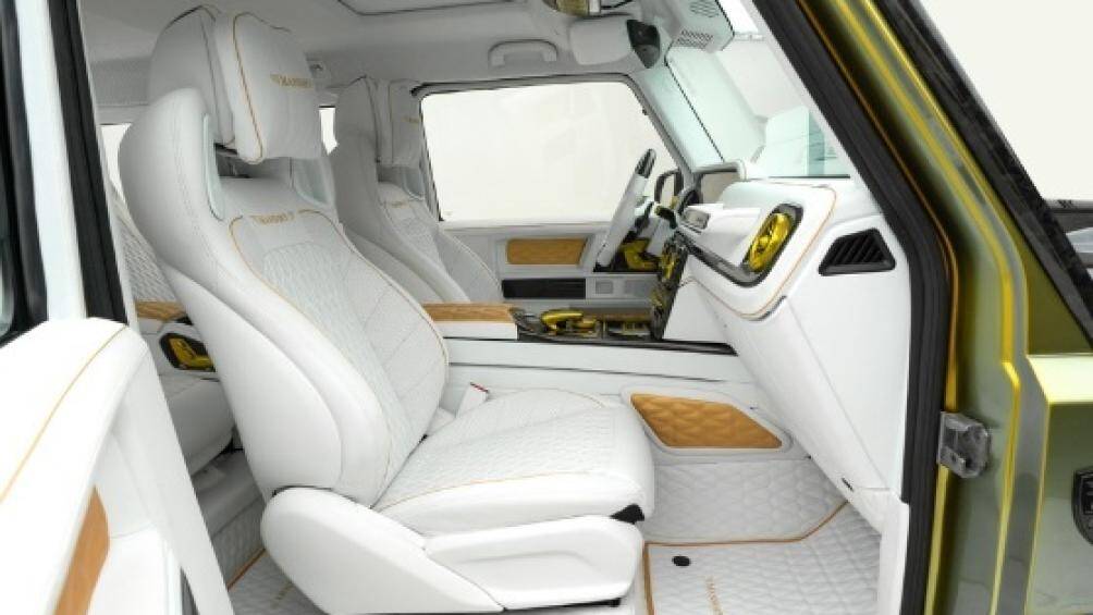 Mansory đã vận dụng cơ cấu cửa mở ngược thường thấy trên những chiếc xe siêu sang Rolls-Royce vào bản độ của mình