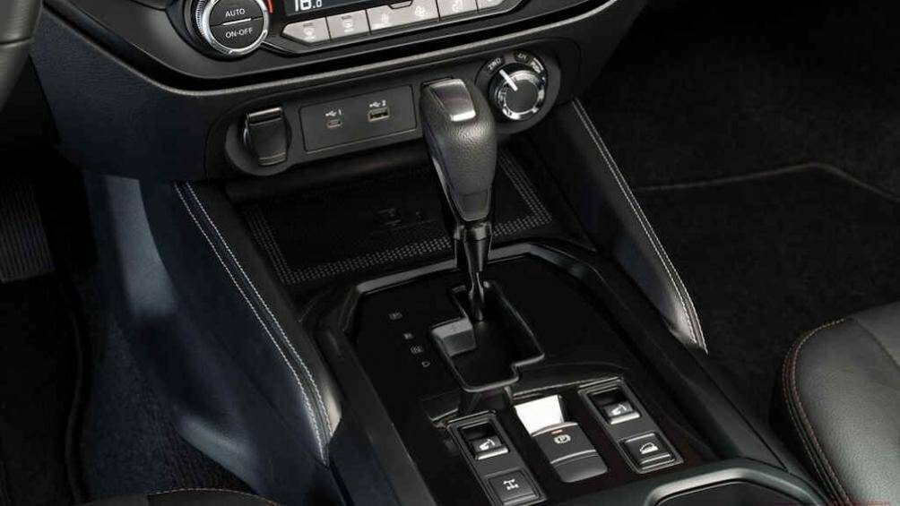 Nissan Terra Sport 2023 ở thị trường Philippines sở hữu các tính năng an toàn chủ động ADAS, bao gồm cảnh báo tiền va chạm, phanh khẩn cấp tự động...