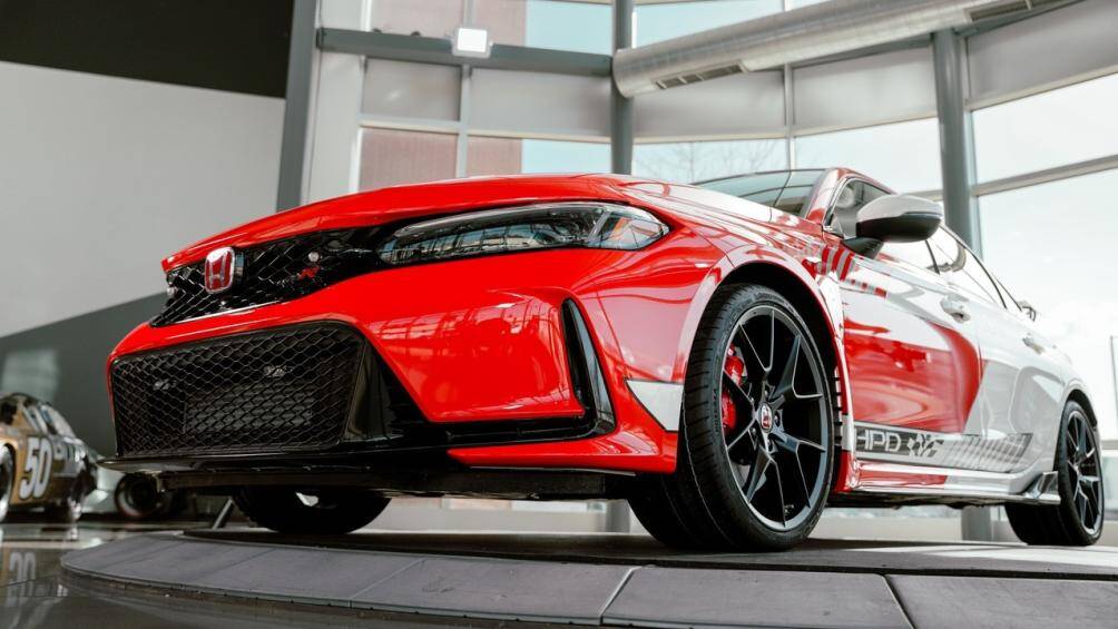 Chiếc xe là sự thay thế hoàn hảo cho mẫu Honda Civic Type R Pace Car 2020 từng được Honda giới thiệu vào tháng 8/2020