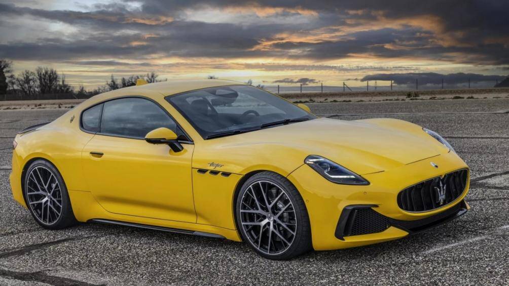 Hai phiên bản GranTurismo Modena và Trofeo đều được trang bị động cơ tăng áp kép Nettuno V6 3.0 lít