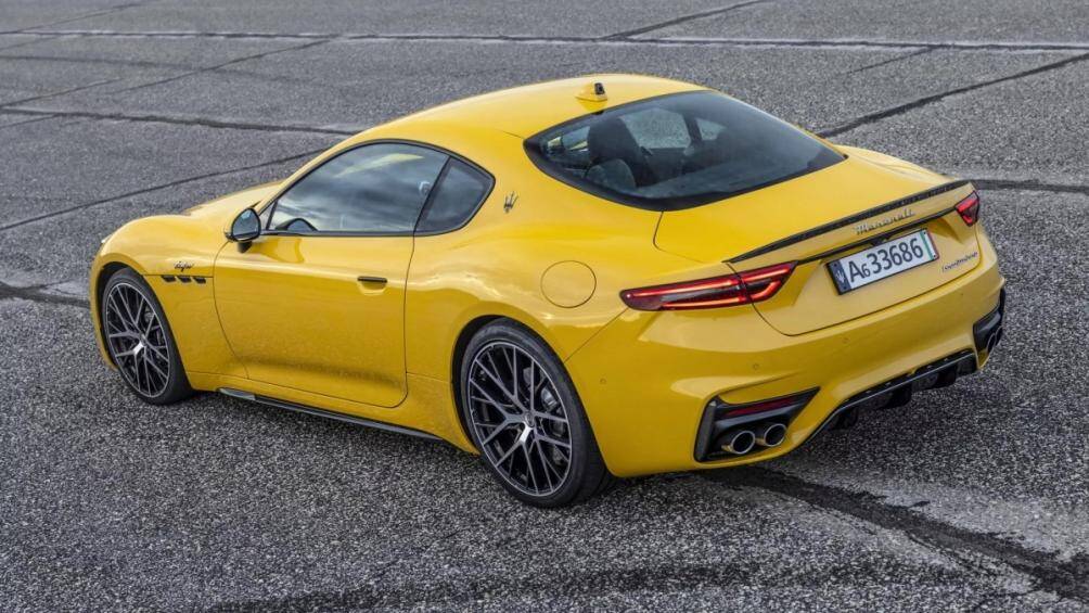 GranTurismo Trofeo đi kèm với bộ vi sai điện tử tự khóa và có thể sản sinh công suất 550 mã lực và mô-men xoắn 650 Nm